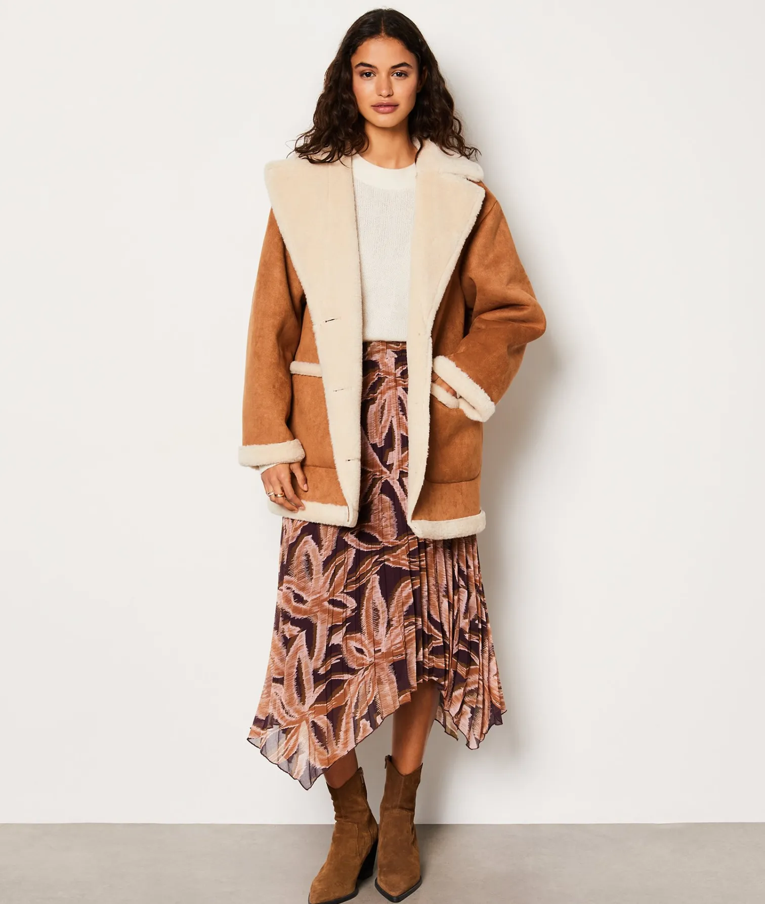 Etam Manteau court avec de la fausse fourrure CHOCOLAT Hot