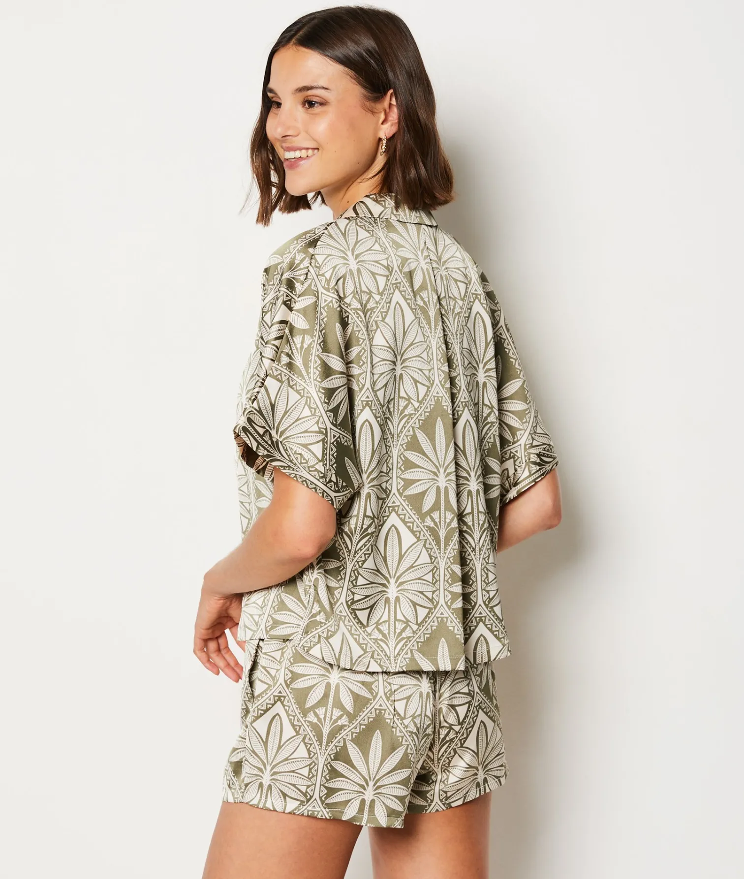 Etam Short-sleeved Satin Pyjama Shirt GREENBACKGROUNDPRINT Best Sale