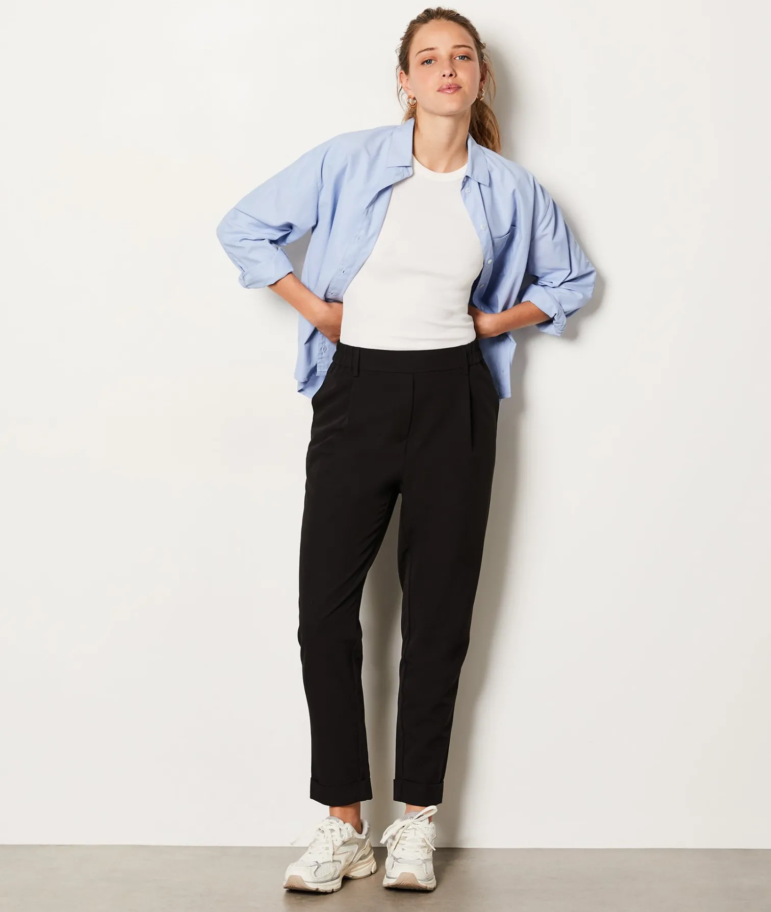 Etam Trousers with a cigarette cut BLACK Shop