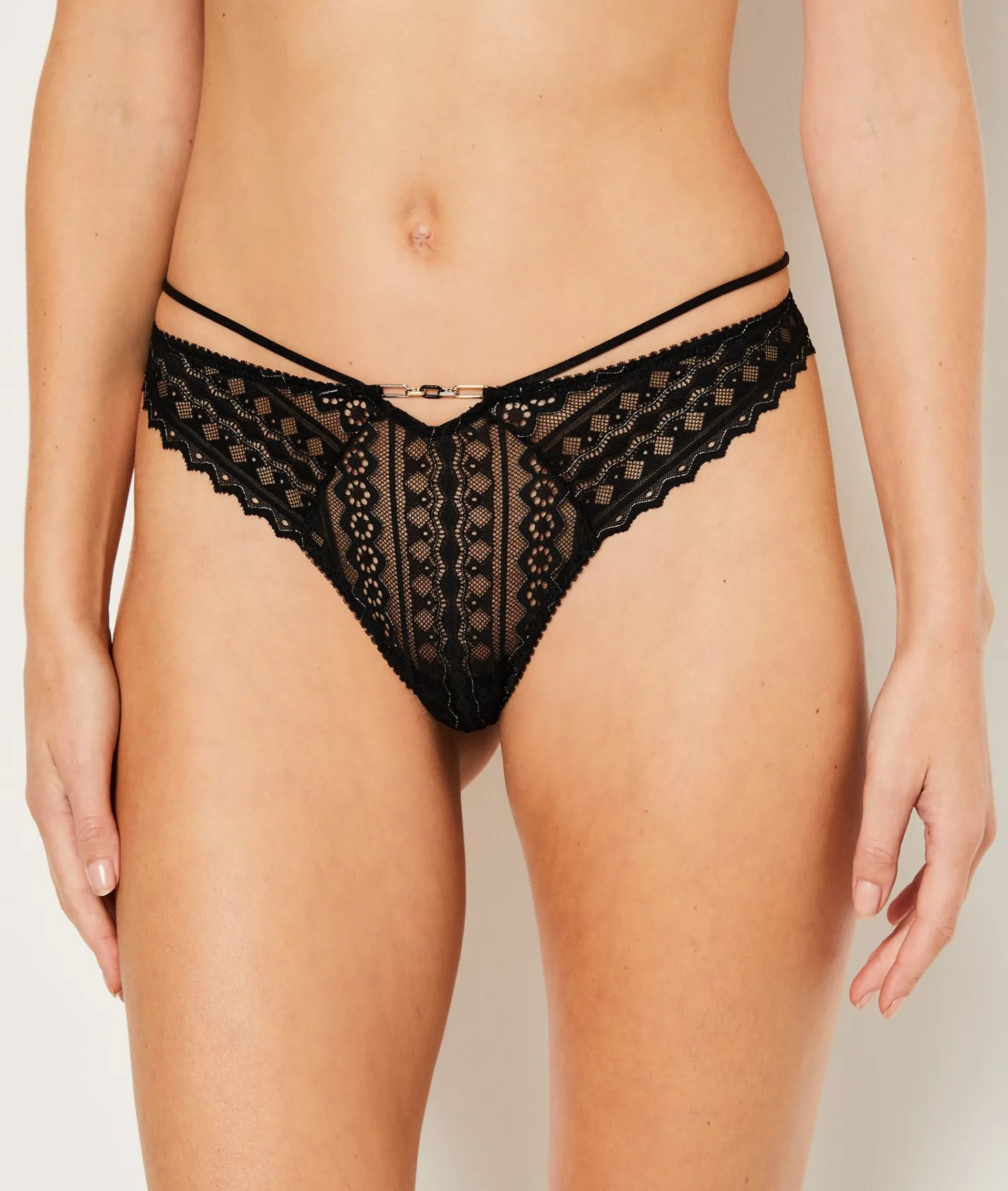 Etam V-shape Lace Tanga BLACK Online