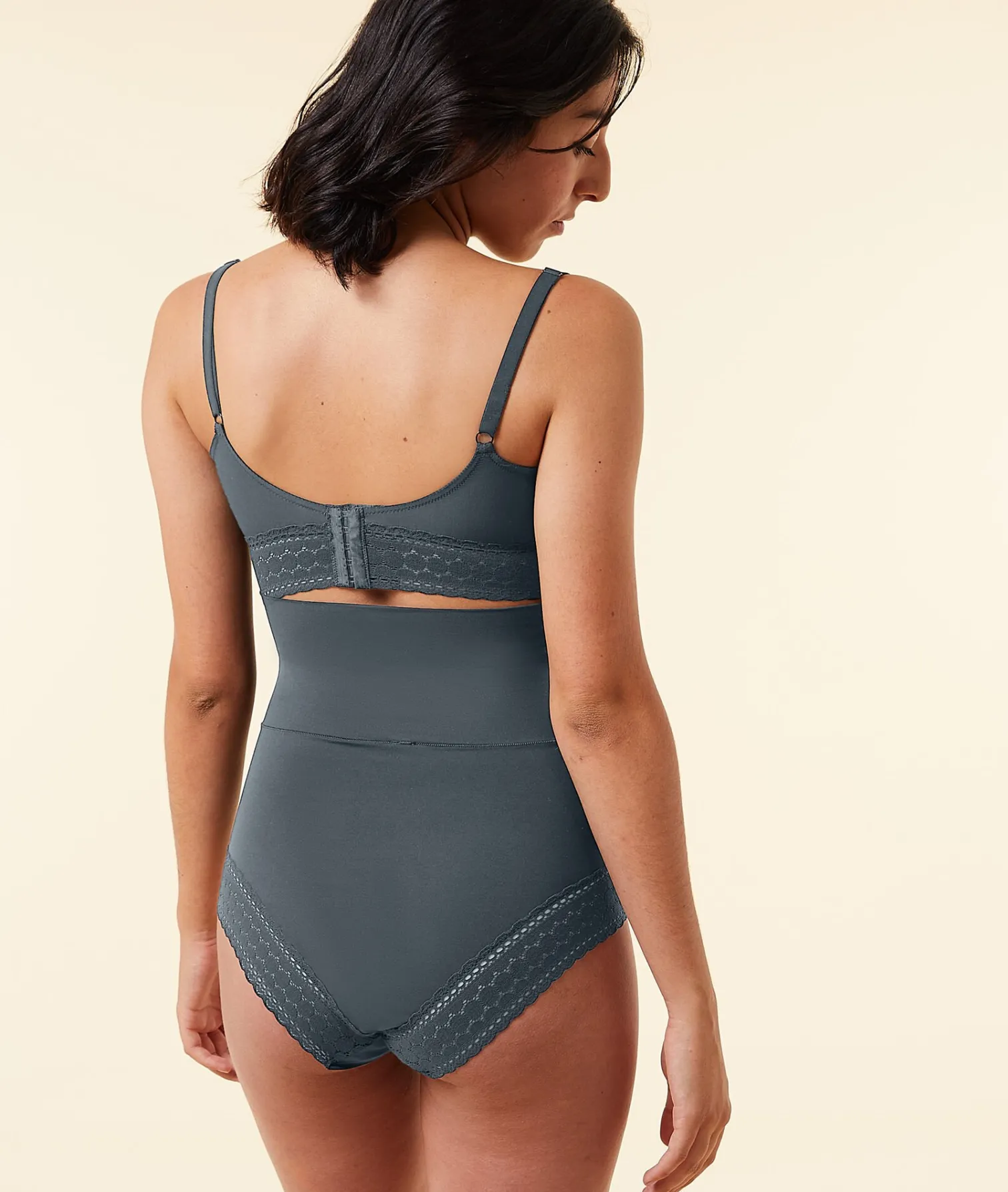 Etam Wireless Lightly Lined Bra with Nursing Clips BLACKBACKGROUNDPRINT Best Sale